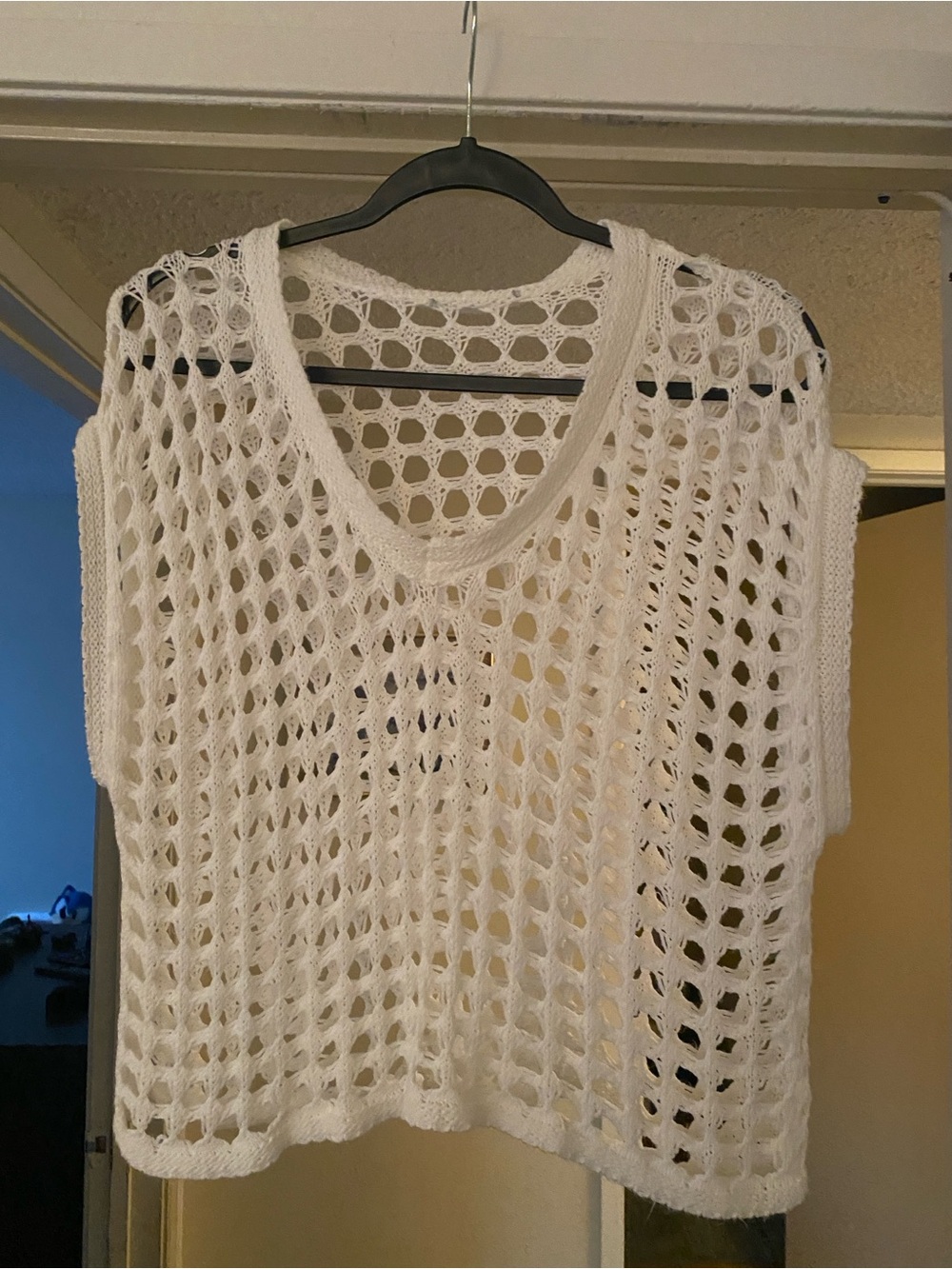 Women’s Open-Knit V-Neck Sweater Vest in White